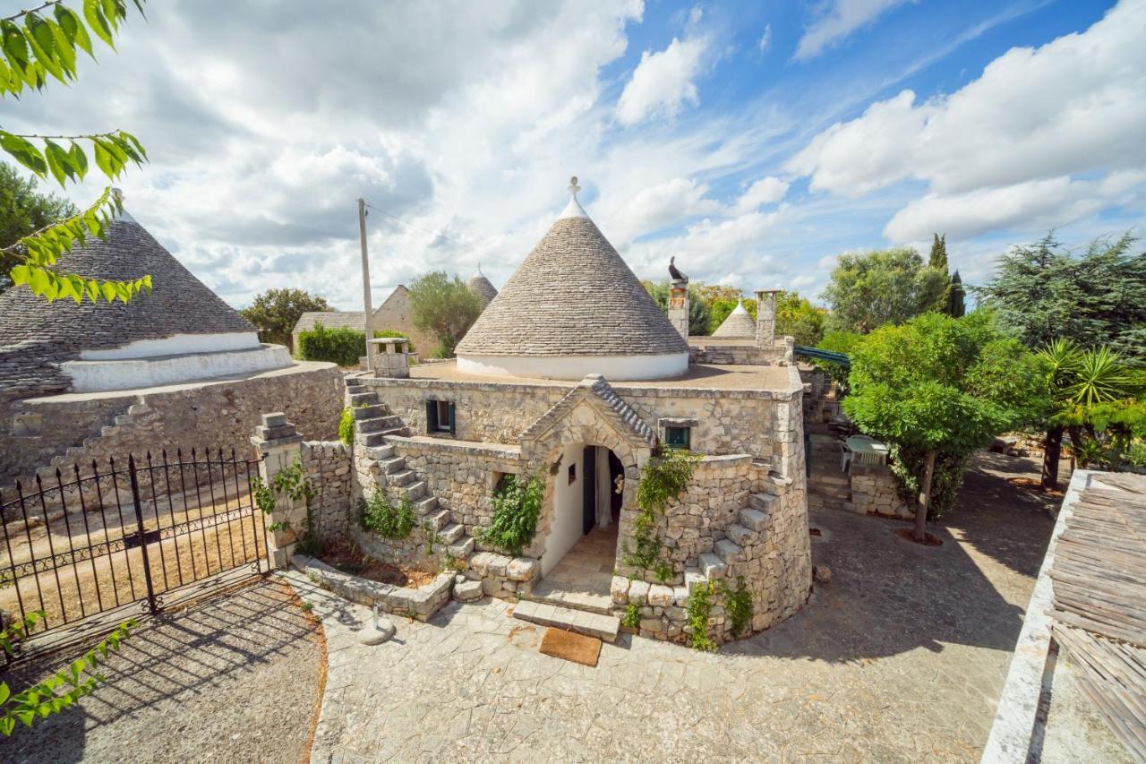 Trulli Girasoli E Viole Cocolicchio Екстериор снимка