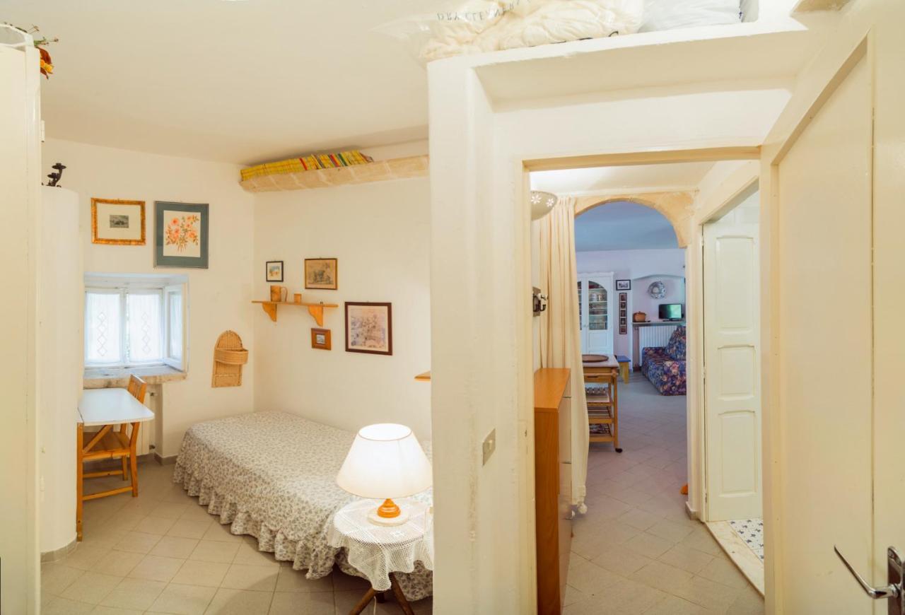 Trulli Girasoli E Viole Cocolicchio Стая снимка
